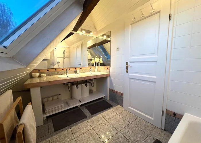 180 Qm Biberburg, In Der Romantischen Roedermuehle An Der Fraenkischen Saale In Deutschlands Mitte, 8 Km Zur A7 Apartman *